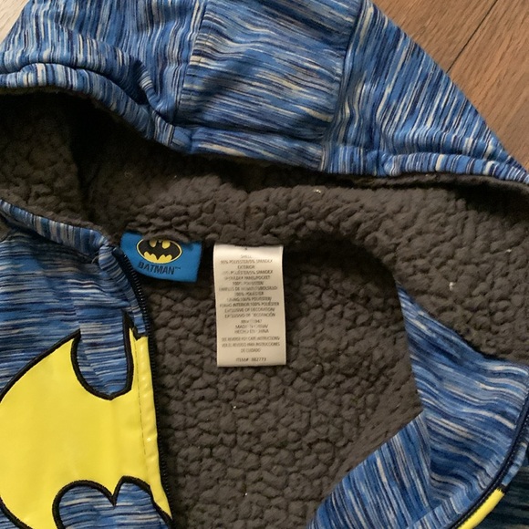 Batman Top Size 5 Bundle - Picture 2 of 5